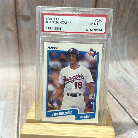 1990 Fleer Juan Gonzalez #297 PSA Mint 9 Baseball Card Item #ME537 - Picture 1 of 3